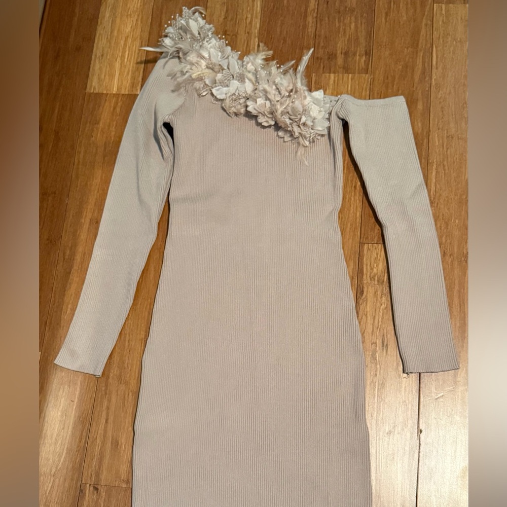 Floral-Accent Long Sleeve Ribbed Bodycon Dress in Light Beige